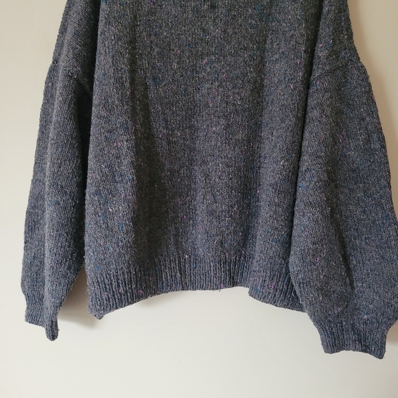 Vintage Handmade Knit Grey Wool Oversized Sweater with Geometric Design - Picture 6 of 8